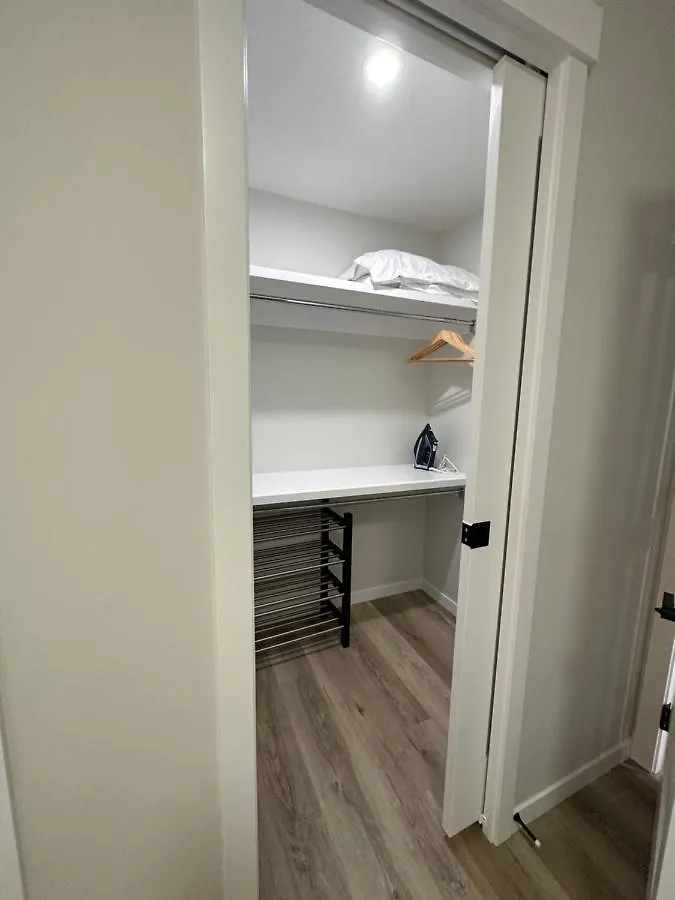 Tatil Evi 2 Bedroom 2 Washrooms Brand New Beautiful & Cozy Suite YYC