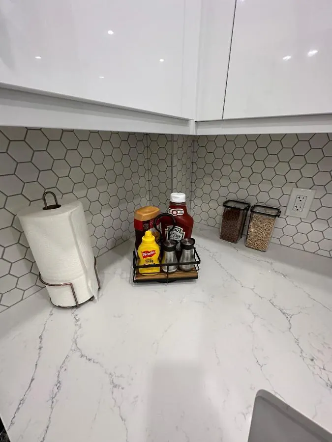 2 Bedroom 2 Washrooms Brand New Beautiful & Cozy Suite Κάλγκαρι Σπίτι διακοπών